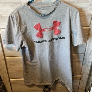 Under Armour t-shirt